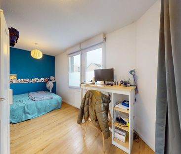 Location Appartement 5 pièces 84m² VILLEURBANNE 69100 - Photo 3