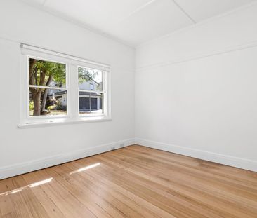 Charming Semi-Detached Home in a Desirable Location - Photo 1