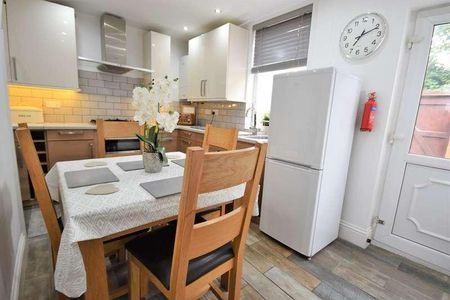 Vicarage Lane, Blackpool, FY4 - Photo 4