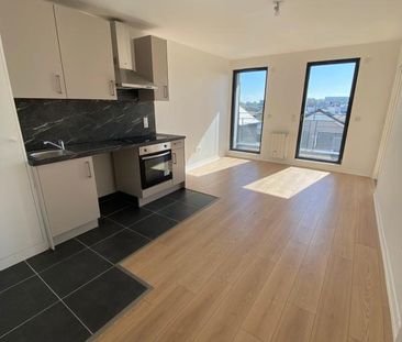 Location Appartement 2 pièces 37m² ISSY LES MOULINEAUX 92130 - Photo 4