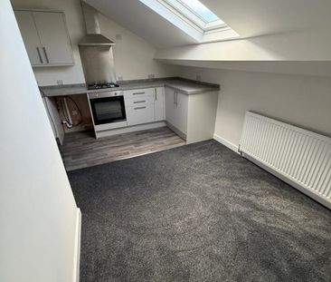 1 Bed Flat, Laburnum Road, CH45 - Photo 3