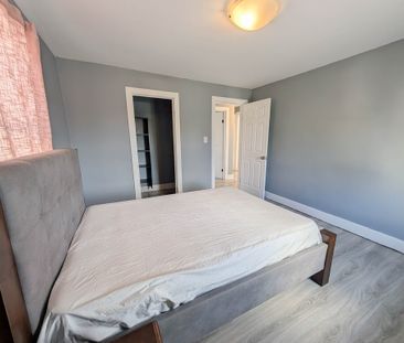 Fully Detached 3 Bedroom House in Welland! - Photo 5