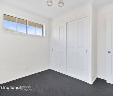 Convenience & Comfort in Geilston Bay - Photo 6
