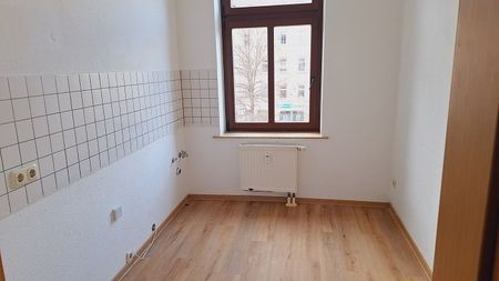 großzügige 3 Raumwohnung nur 5 Minuten mit den Öffentlichen vom Zentrum entfernt - Photo 5