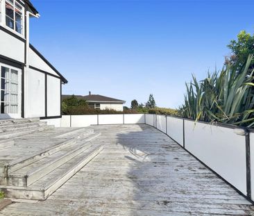 Spacious & Charming Character Home. - Photo 1