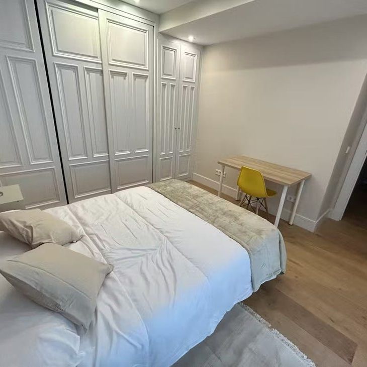 Calle de Colmenares, Madrid, Community of Madrid 28004 - Photo 1