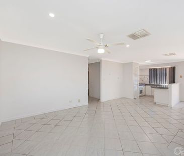 Charming home with side access and large workshop - Photo 2