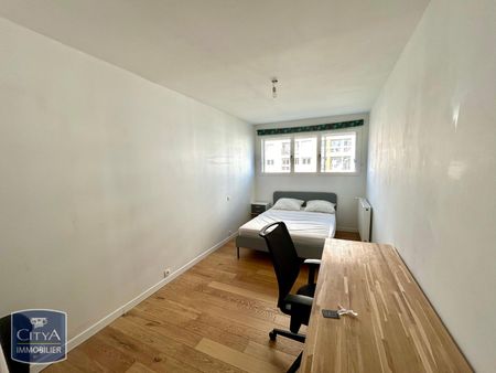 Location Appartement 3 pièces 68m² CHERBOURG-EN-COTENTIN 50100 - Photo 2