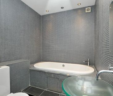 2 bedroom penthouse to rent - Photo 6