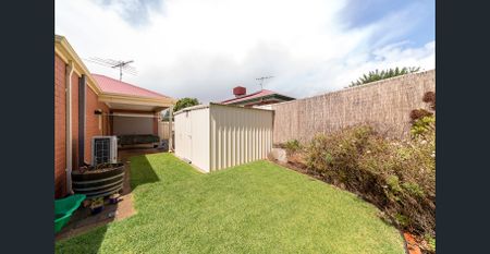 Neat and Tidy - Three Bedroom Villa - Photo 3