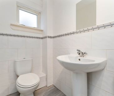 Price £795 pcm - Available Now - Unfurnished - Photo 6