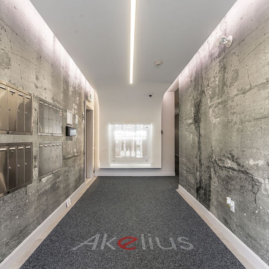 6600 Darlington - Photo 1