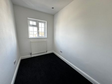 Mount Road, Penn, Wolverhampton - Photo 2