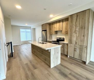 For Lease - 63 Peace Lane, Richmond Hill, Ontario - Photo 2