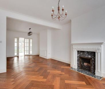 4 bedroom semi-detached house to rent - Photo 3