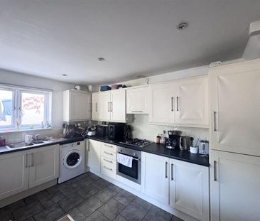 2 bedroom end of terrace house to rent - Photo 6