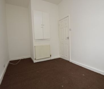 2 Bedroom Terraced House - Photo 6