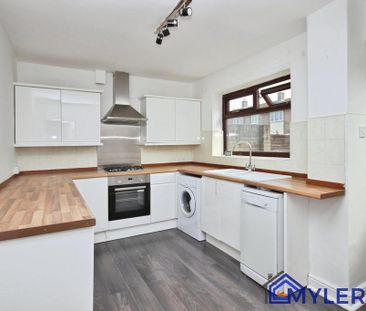 2 bedroom terraced house to rent - Photo 3