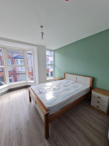 4 bedroom house share to rent - Photo 2