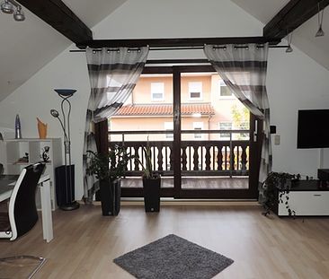 3-Zimmer Dachgeschoss-Wohnung mit herrlichem Balkon - Photo 3