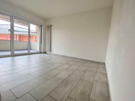 Moderno 2.5 locali ampia metratura con lavatrice privata - Photo 3