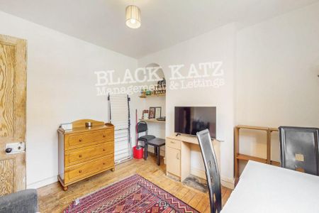 3 bedroom apartment to rent - Photo 2