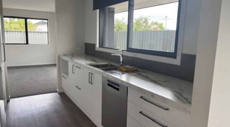 MODERN LOW MAINTENANCE LIVING - Photo 4