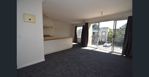 PRIME LOCATION - Photo 1