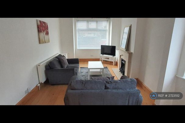 3 bedroom end of terrace house to rent - Photo 1
