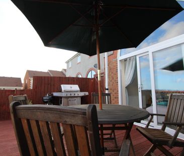 2 bedroom end of terrace house to rent - Photo 3