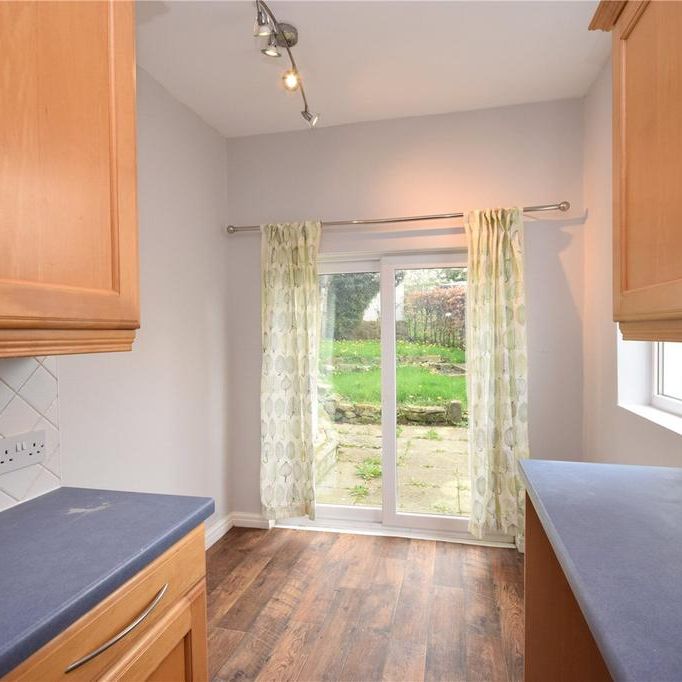 3 bedroom semi-detached house to rent - Photo 1