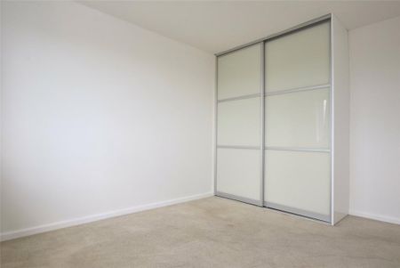 3 bedroom detached house to rent - Photo 3