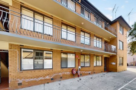 12/66 Foam Street, Elwood VIC 3184 - Apartment For Rent | Domain - Photo 4