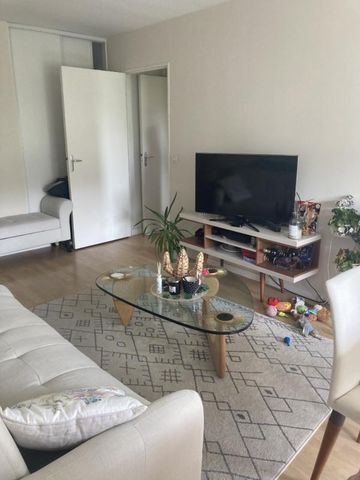 Location Appartement 2 pièces 42m² LISIEUX 14100 - Photo 2