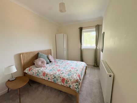 3 bedroom flat to rent - Photo 5
