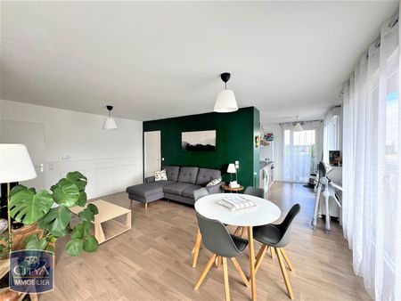 Location Appartement 3 pièces 75m² LILLE 59000 - Photo 3