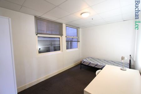 4-bedroom shared unit / apartment, North Terrace - Photo 3