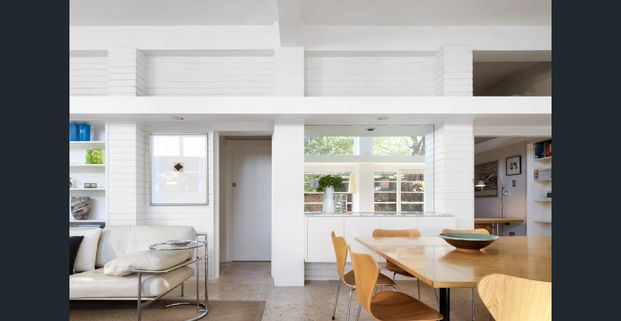 FULLY FURNISHED - WARM & SUNNY CONTEMPORARY APARTMENT. 12+ MONTH LEASE - Photo 1