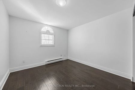 101 Glen Manor Drive #2 - Photo 3