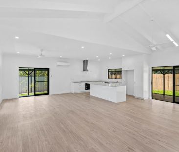 Modern 4-bedroom family home – Clifton Beach - Photo 1