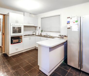 STUNNING UNIT IN A PERFECT LOCATION - Photo 2