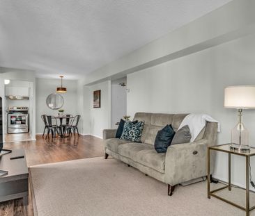 200 Bay Street - Photo 1