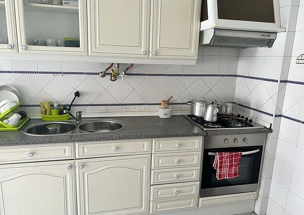 ARRENDADO - Confortável Apartamento T2, mobilado, e cozinha equipada, para arrendamento em Pendão, Queluz