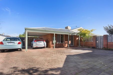 3/135 First Avenue, Eden Hill WA 6054 - Photo 2