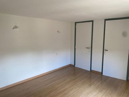 Location maison 4 pièces, 94.00m², Les Aires - Photo 4