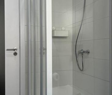 Rooms in a detached house - Photo 6