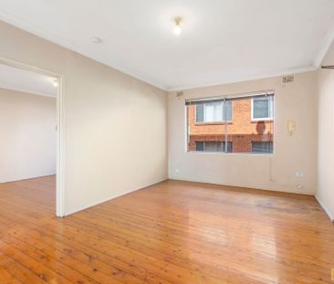 2 Bedroom Apartment In The Heart Of Canterbury ! - Photo 3