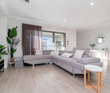 Amberton Estate Coastal Charm - Photo 3