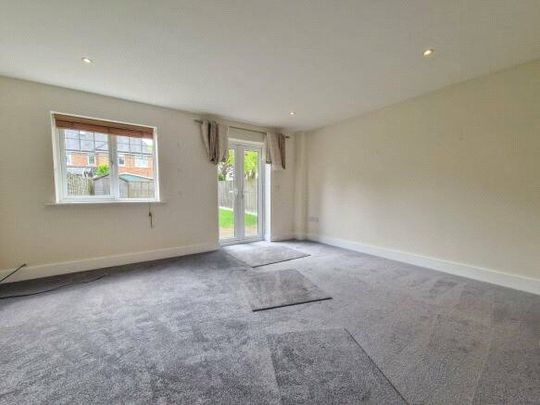 2 bedroom House in Heather Hill Close, Reading - Photo 1