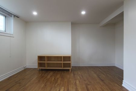 For Lease - 3653 Anniversary (Lower) Road, Mississauga, Ontario - Photo 2